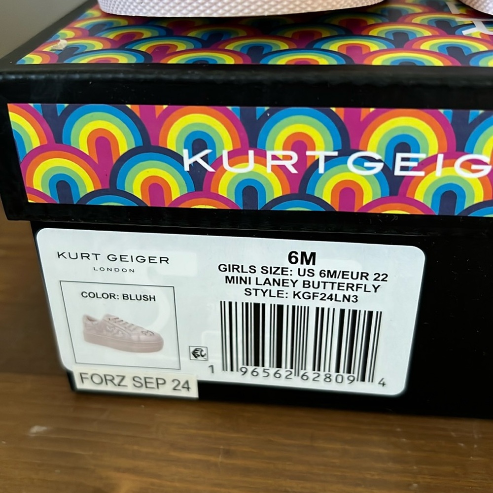 Kurt Geiger London Toddler's Mini Laney Butterfly Sneaker in Blush - Picture 4 of 11